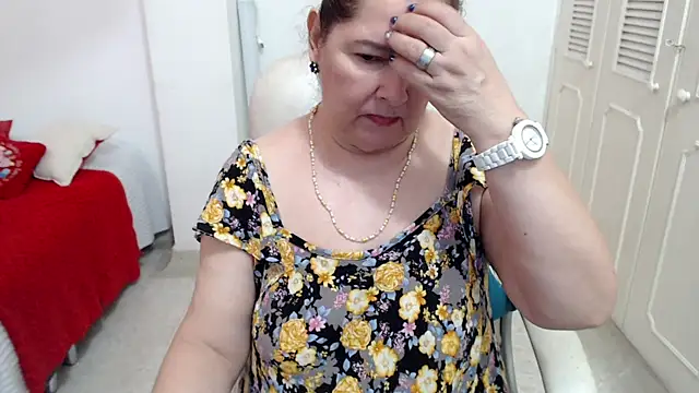 leonela_69 live