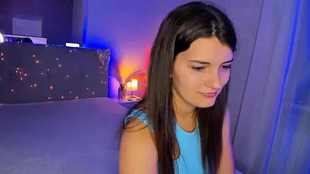 Laura_Leee live
