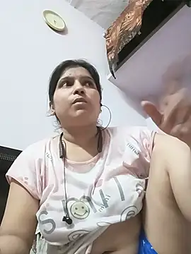 Ritika_singh71 live