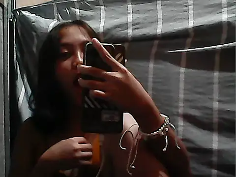 Yours_AsianPinayGirl18 live