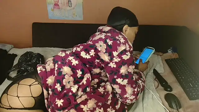 Tiny_Latifah live