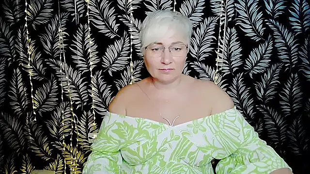 Olivia_playful live