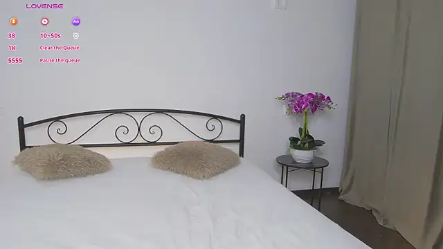 AlexsisFaee live