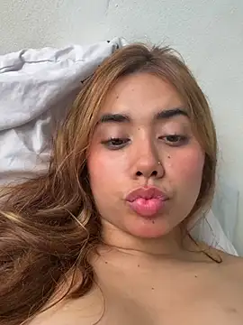 Issie_01 live