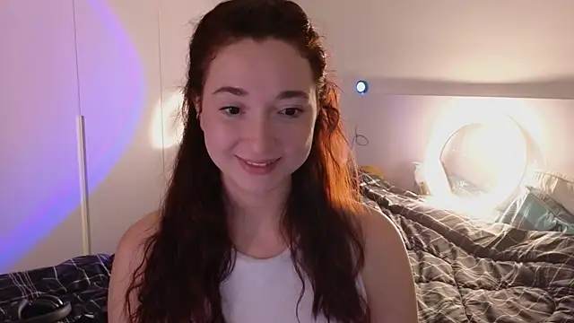 YasmineWest live