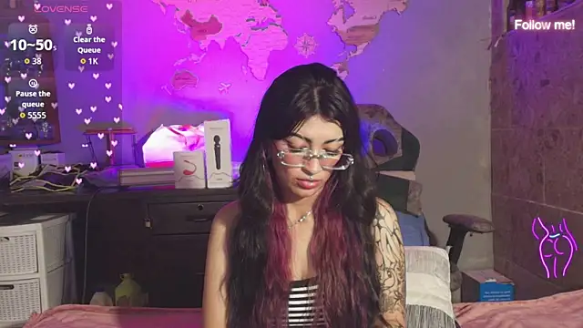 mia_devine_ live
