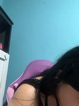 April_Becker live