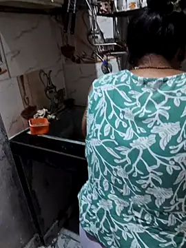 poojaseductive live