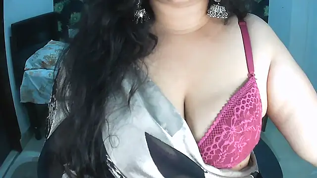 Yoursnandini8 live