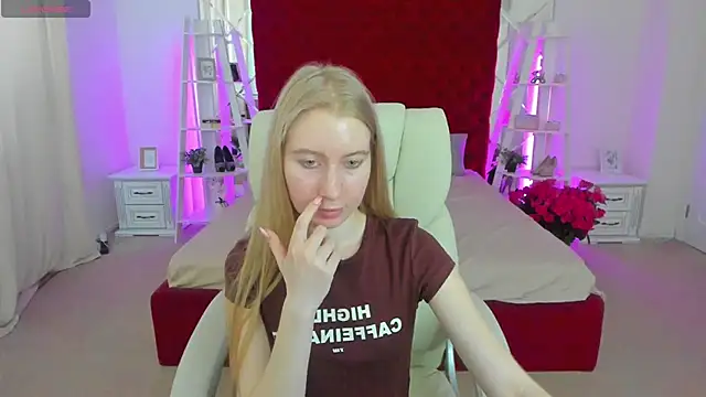 Alina_Blonde live