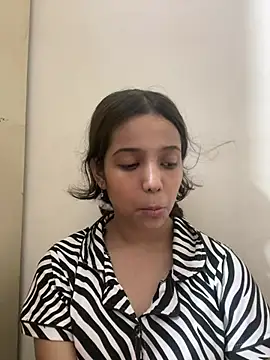 sanjna0122 live