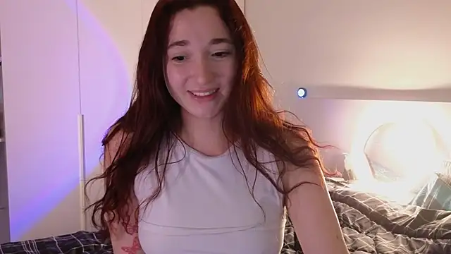 YasmineWest live