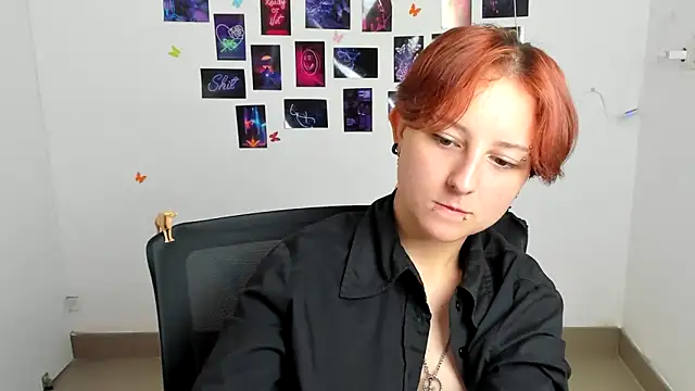 Dilara_Kiss_ live