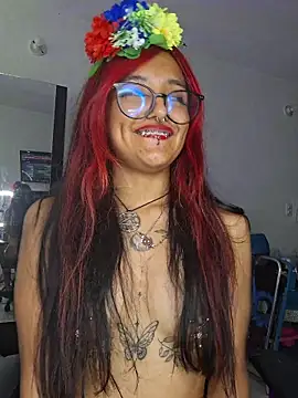 carolinerue live