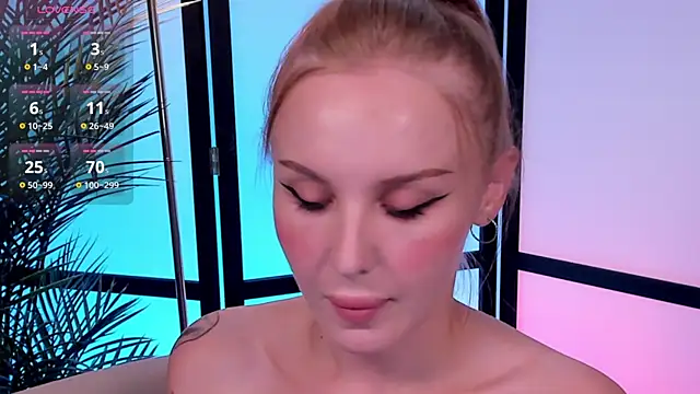 LianaFord live
