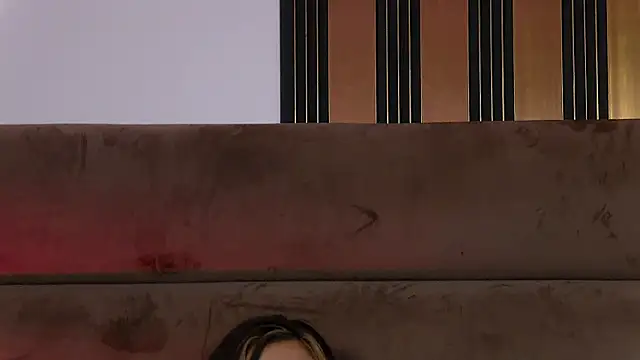 Natasha_Olive live