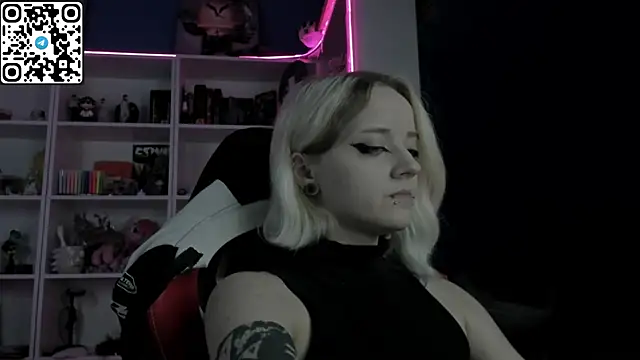 Holy_Mistress_S live