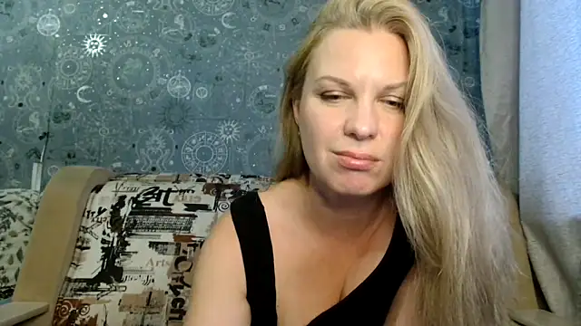 BlondeFox live