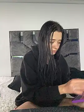 Isabella_21x live