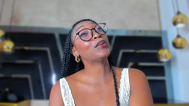YallianaBrooks live