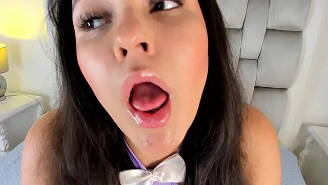 sofia__thompson live