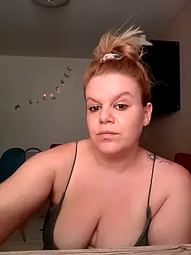 Maryquenn live