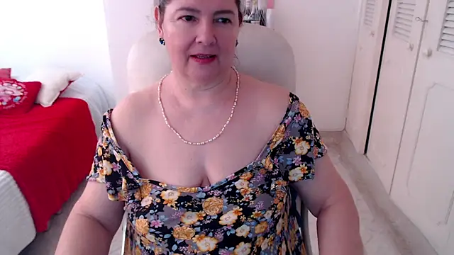 leonela_69 live