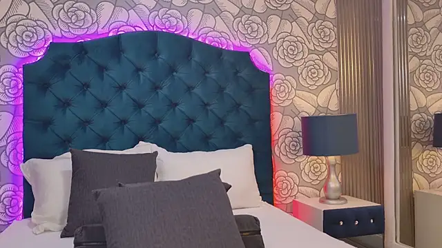 KimberlyMonroee live