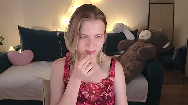 Viki_Charm live