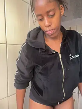 petite_bee live