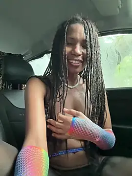 ShantelSexyYoungMilfie live