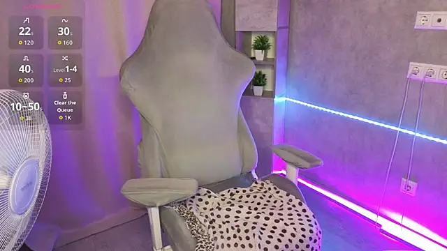 Emma_Dusk live
