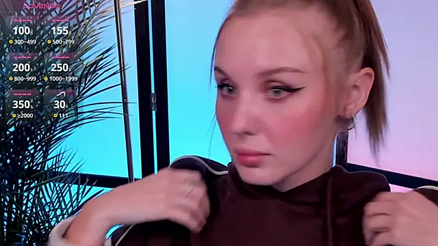 LianaFord live