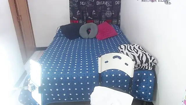 Charlotte_gray_ live