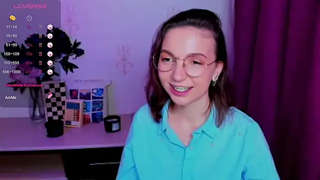 KindHazelHere_ live