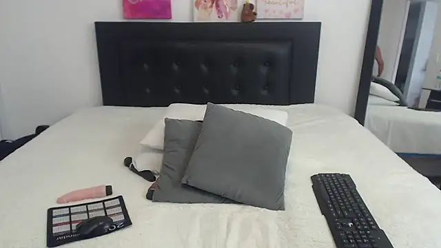 katiehotx live