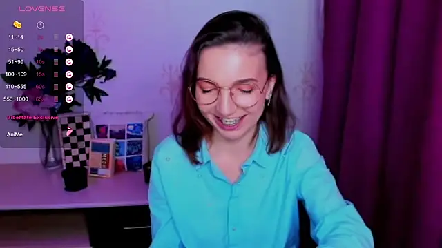 KindHazelHere_ live