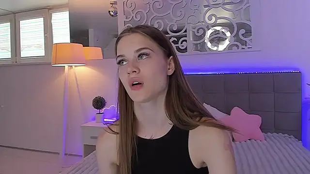 LuisaClover live
