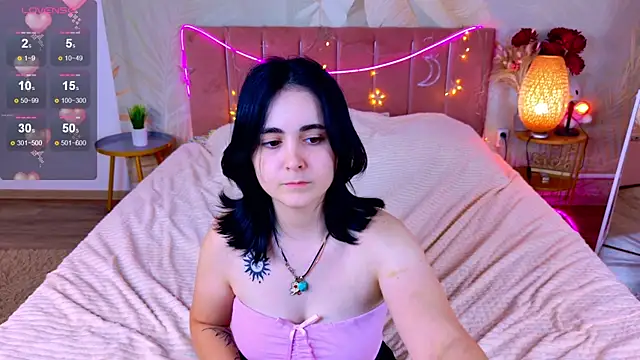 RuthHalll live