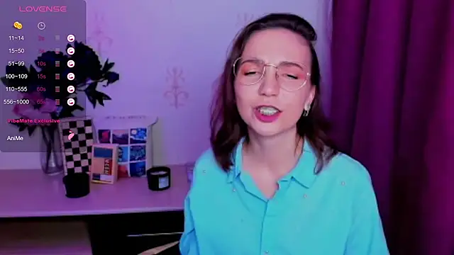 KindHazelHere_ live