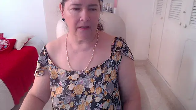 leonela_69 live