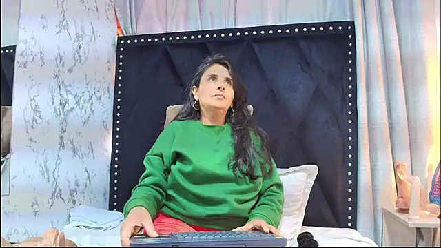 _Marcela__ live