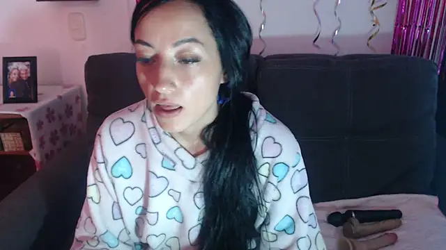 Megann_Love30 live