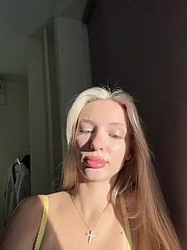AleksaBlonde live