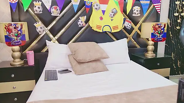 SophieWinsloow live