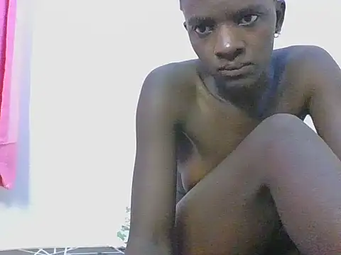 ebonypetite2 live