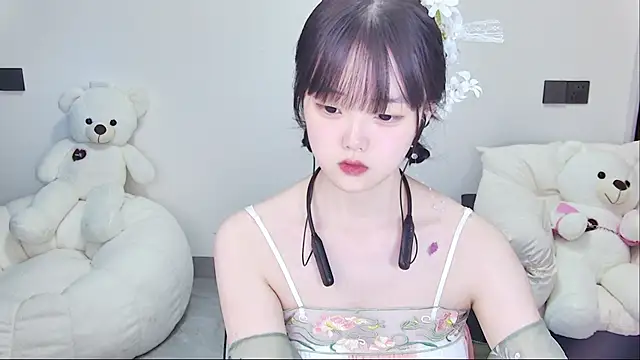 Evil-Bunny007 live