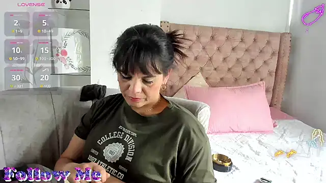 laura_hotties live