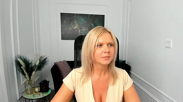 AgathaKlouin live
