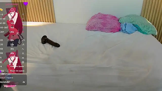AmyPrice9 live